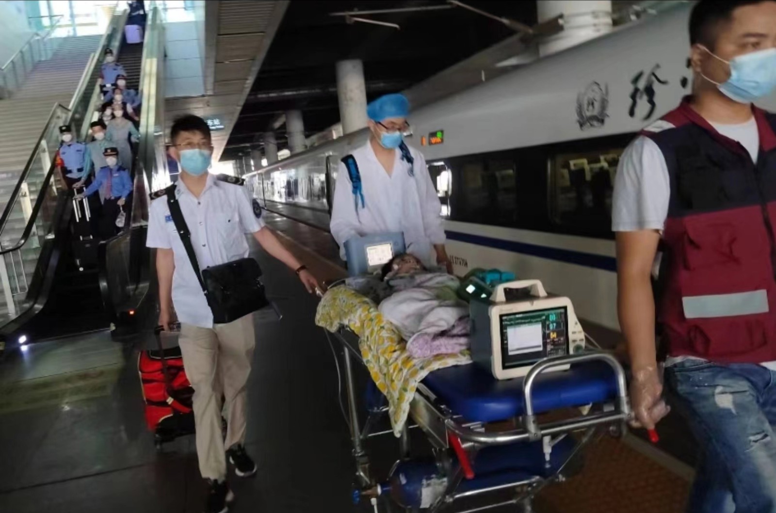 崇州市高铁转运公司